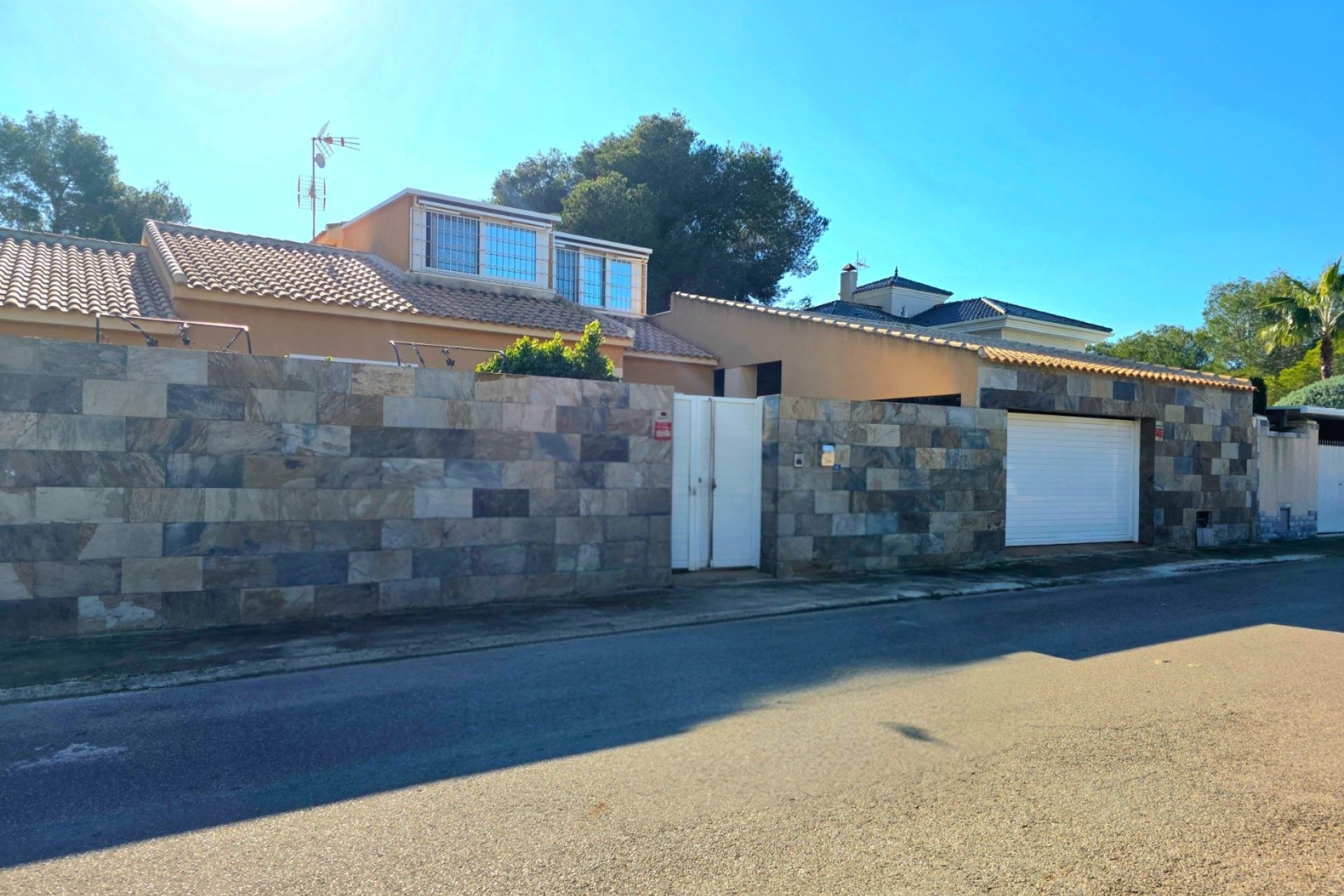 Resale - Villa - Torrevieja - Cabo Cervera