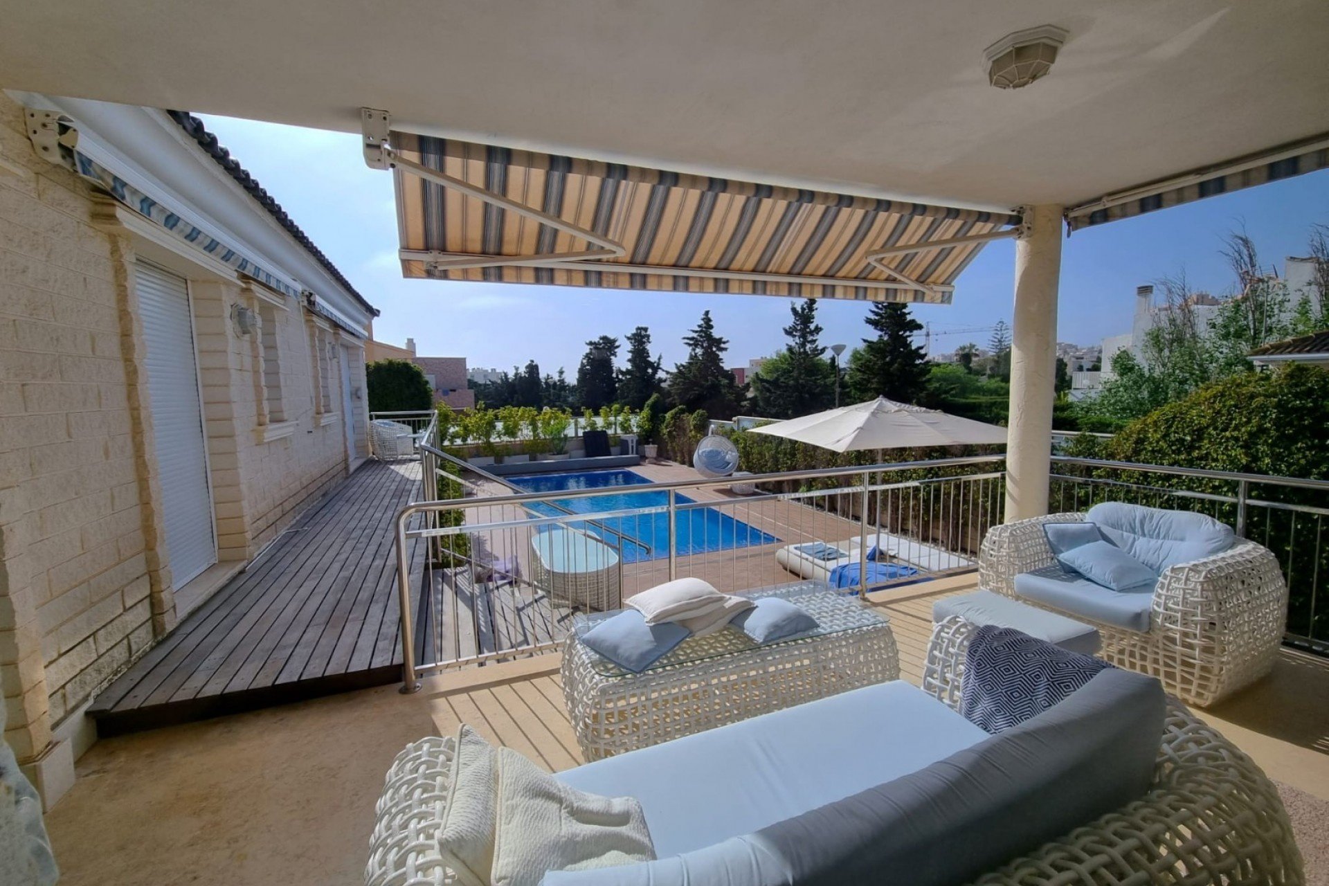 Resale - Villa - Torrevieja - La Mata