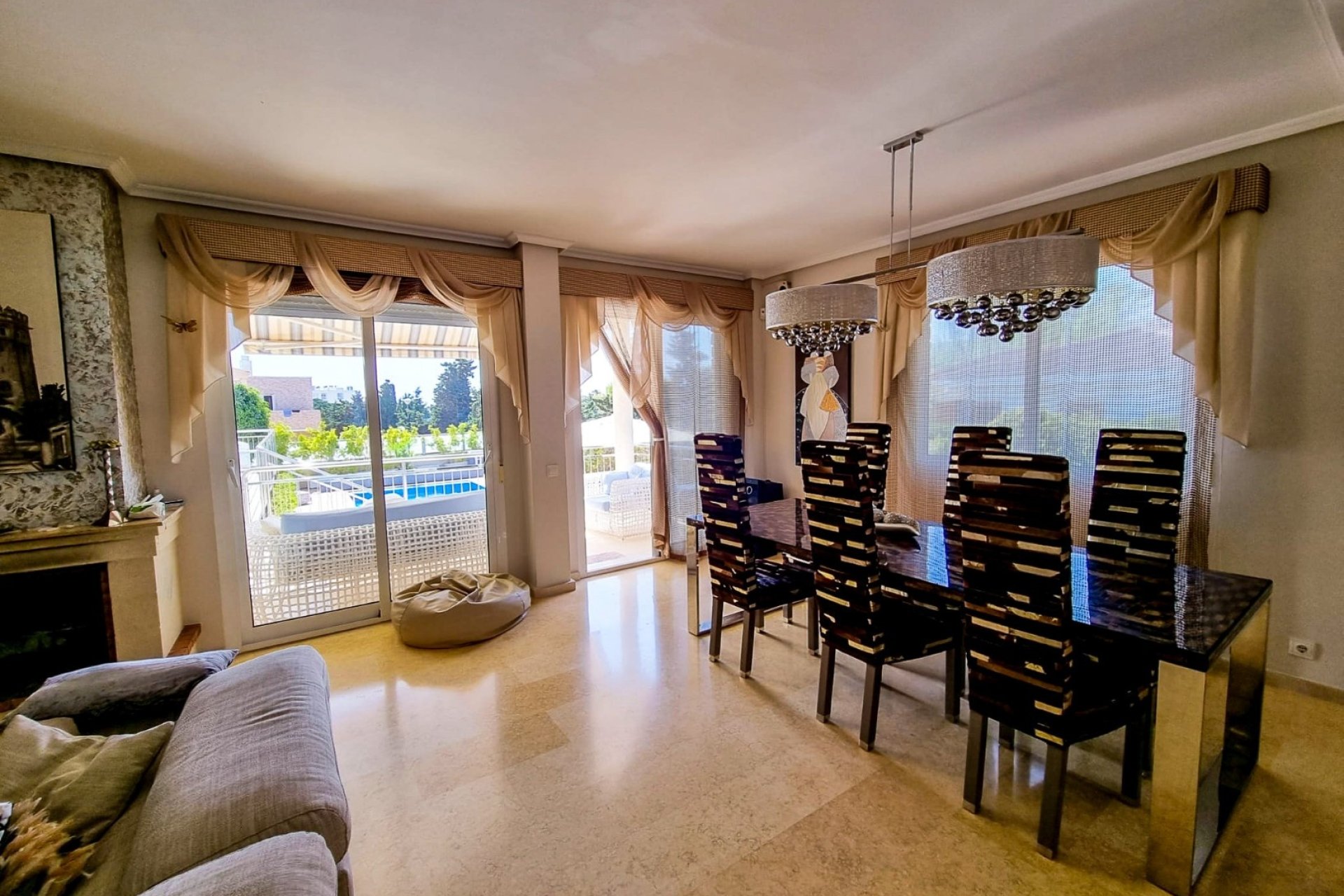 Resale - Villa - Torrevieja - La Mata