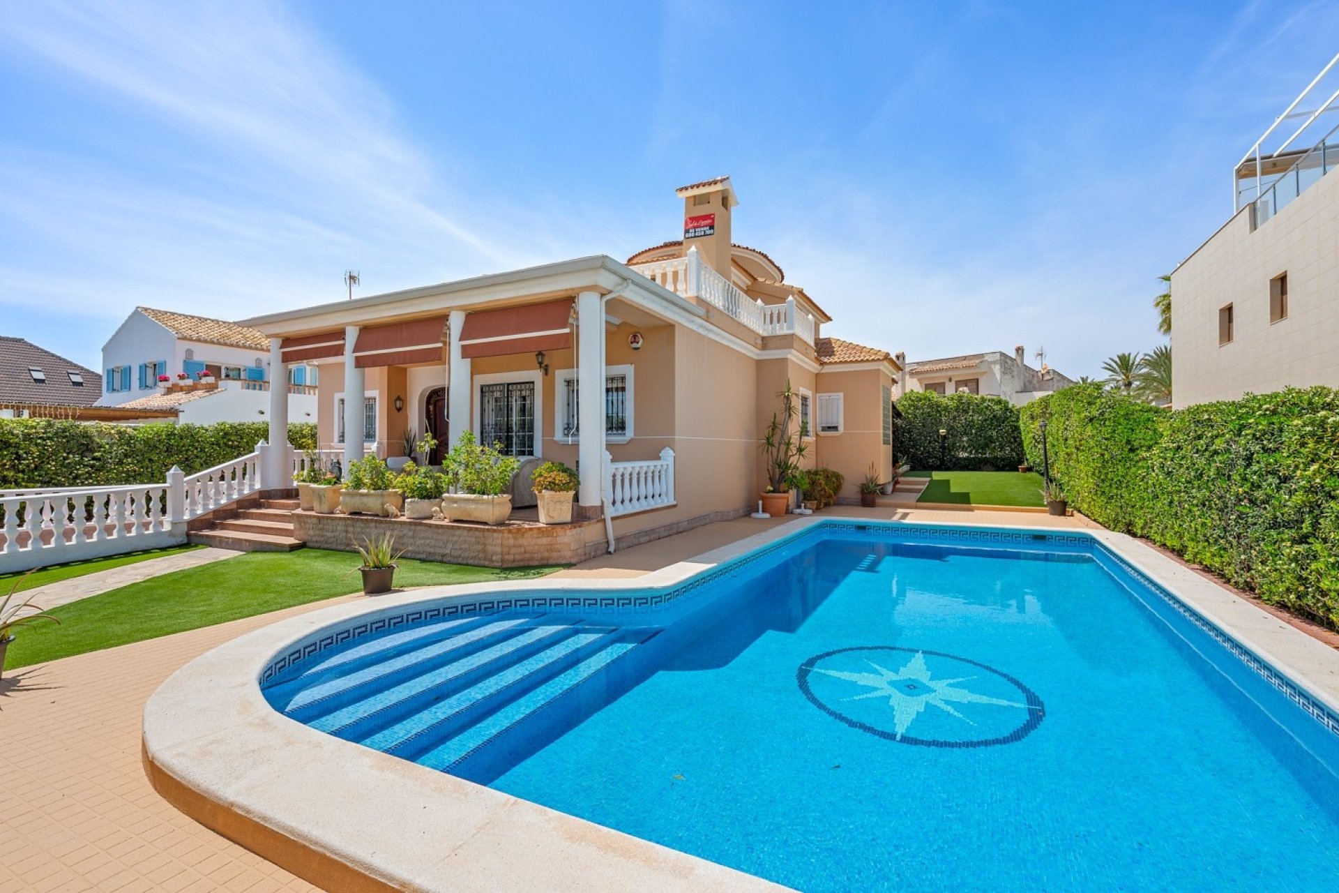 Resale - Villa - Torrevieja - La Mata