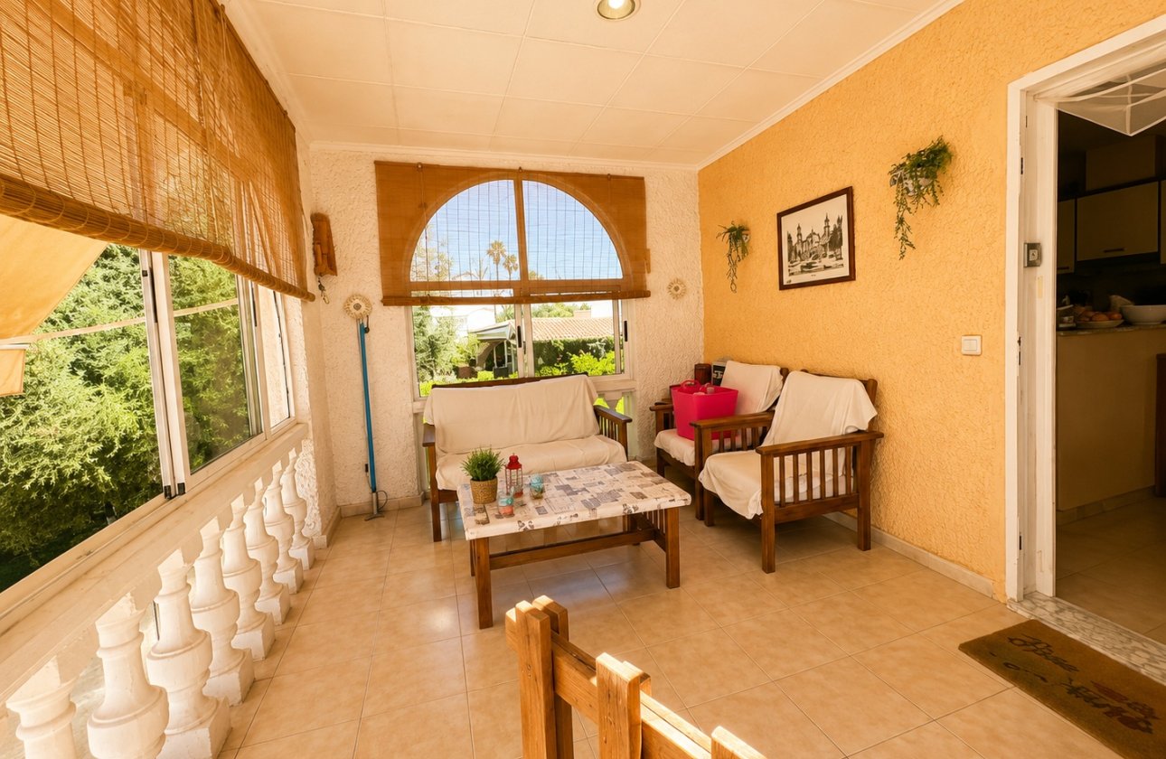 Resale - Villa - Torrevieja - La Siesta