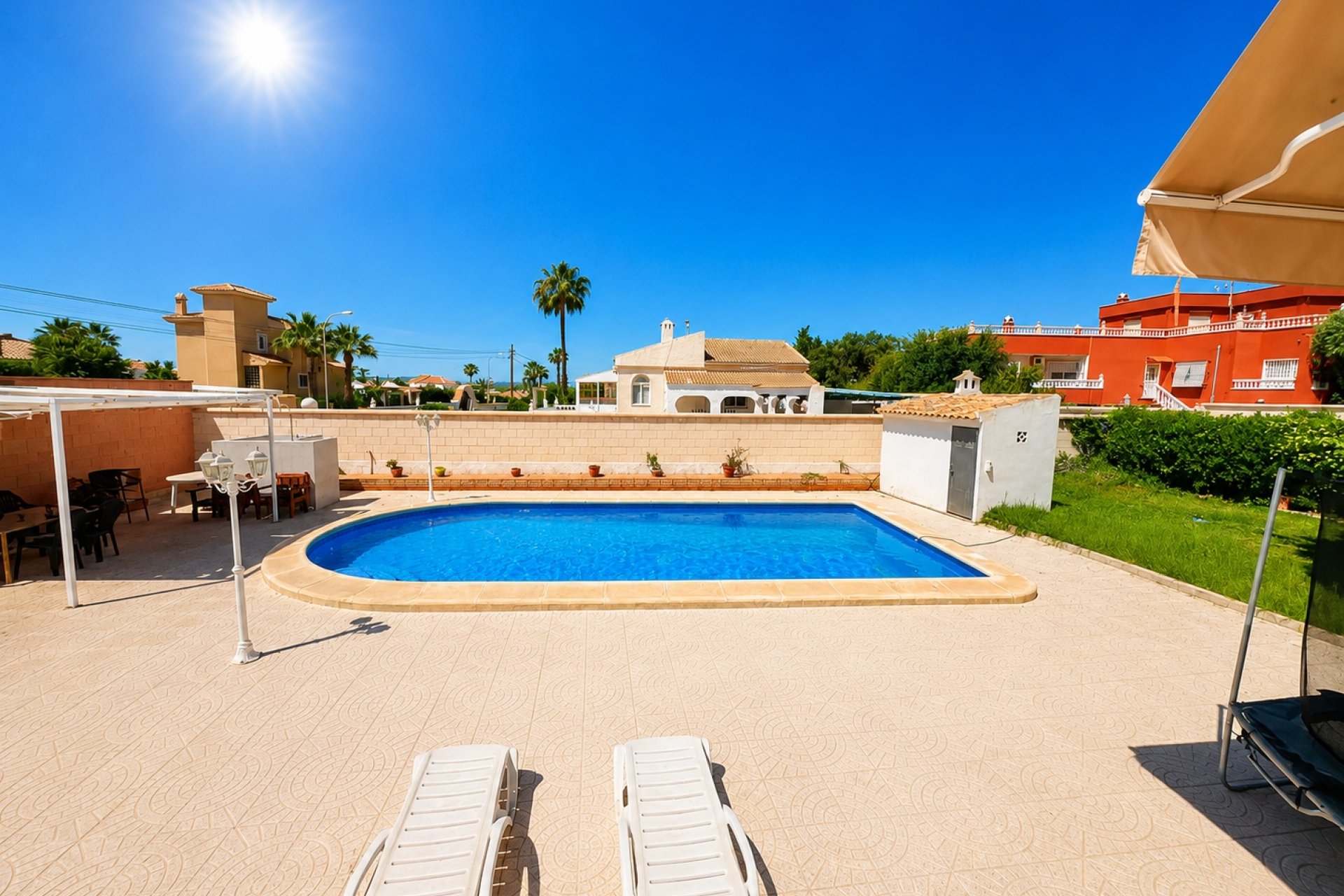 Resale - Villa - Torrevieja - La Siesta
