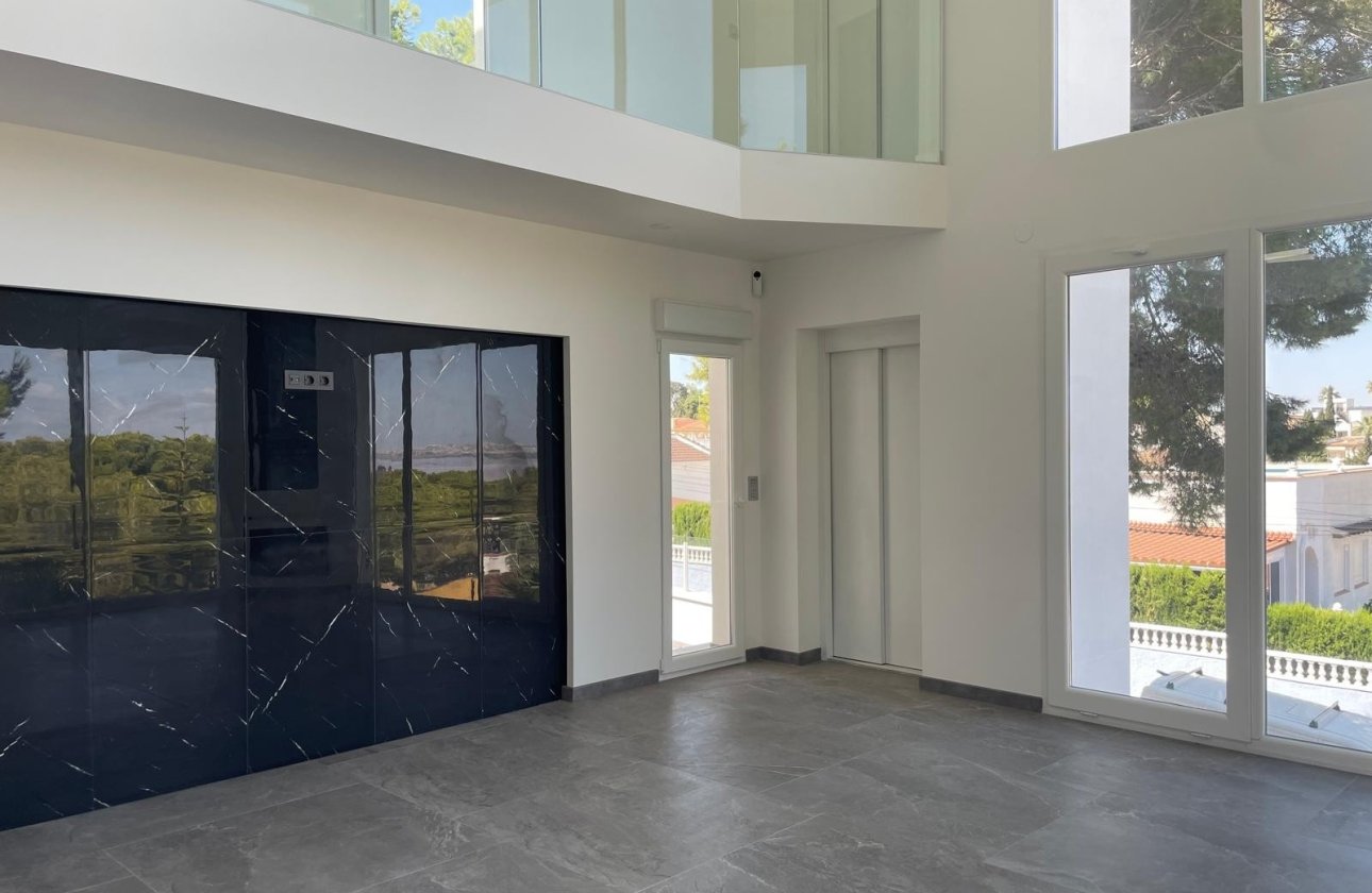 Resale - Villa - Torrevieja - Los Balcones