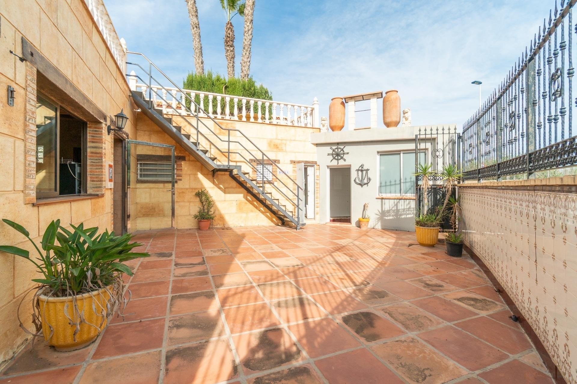 Resale - Villa - Torrevieja - Orihuela costa