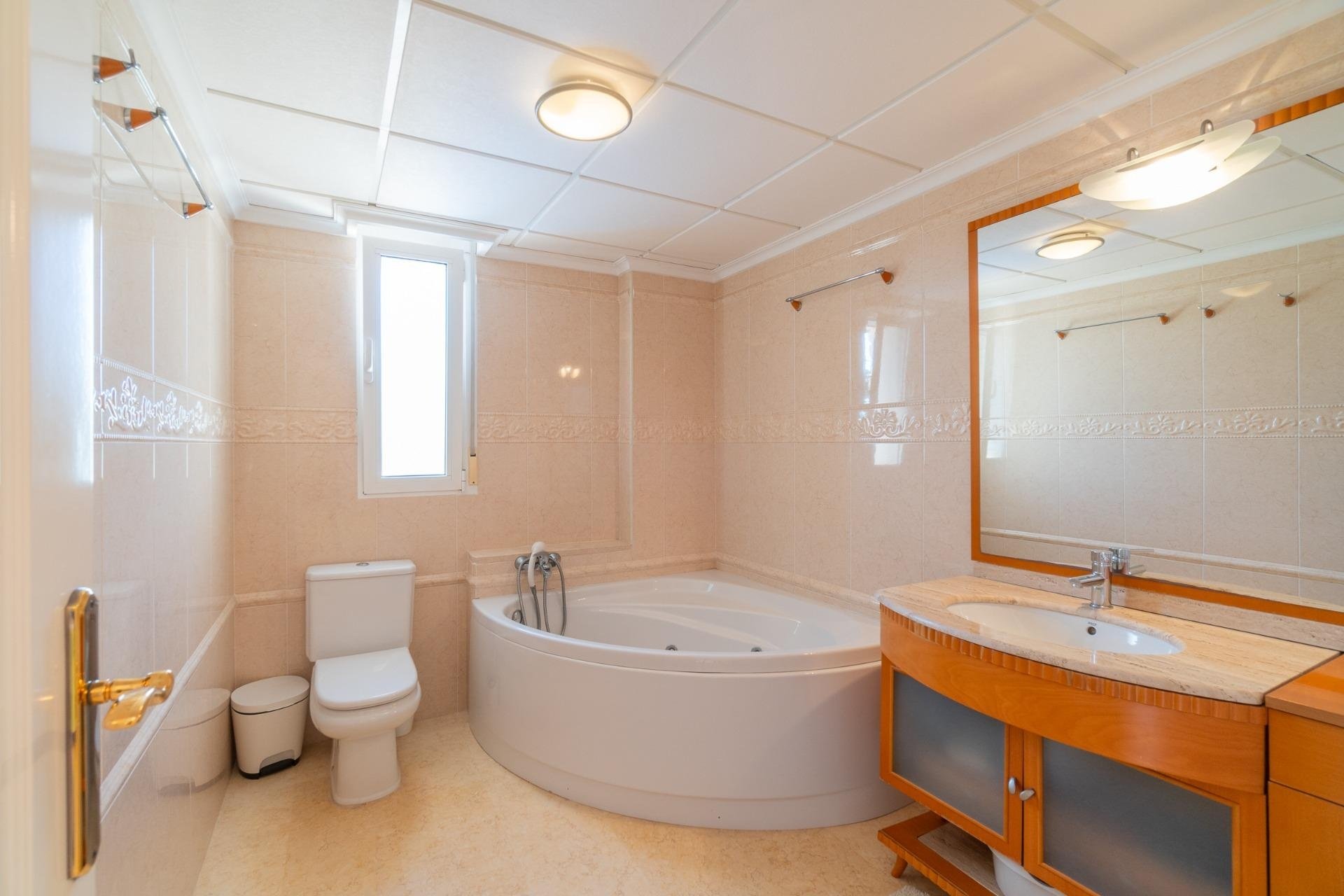 Resale - Villa - Torrevieja - Torre la mata