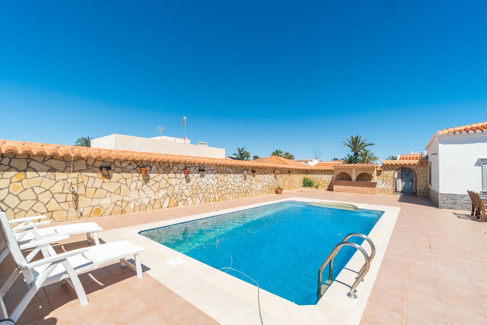 Resale - Villa - Torrevieja - Torreta florida