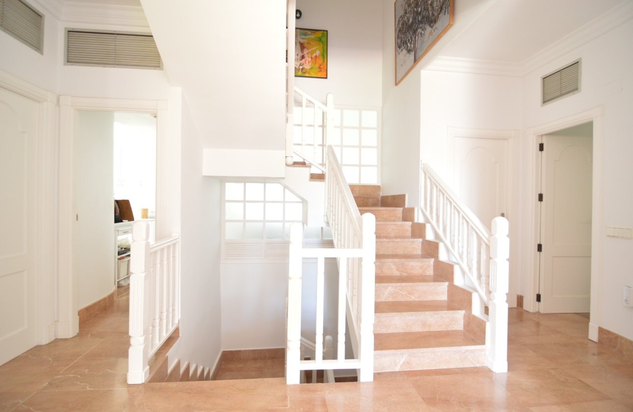 Resale - Villa - Torrevieja - Torreta