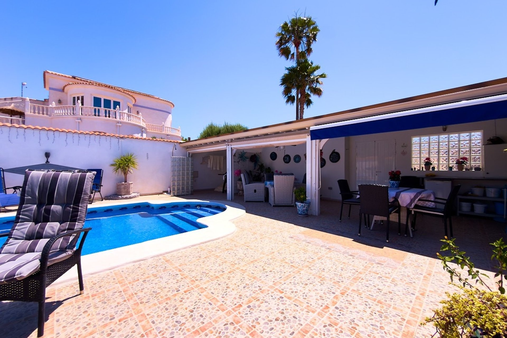 Resale - Villa - Torrevieja - Urb. El Chaparral