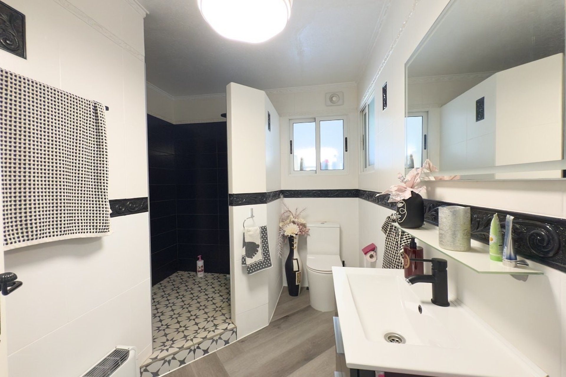 Resale - Villa - Torrevieja - Urb. El Chaparral