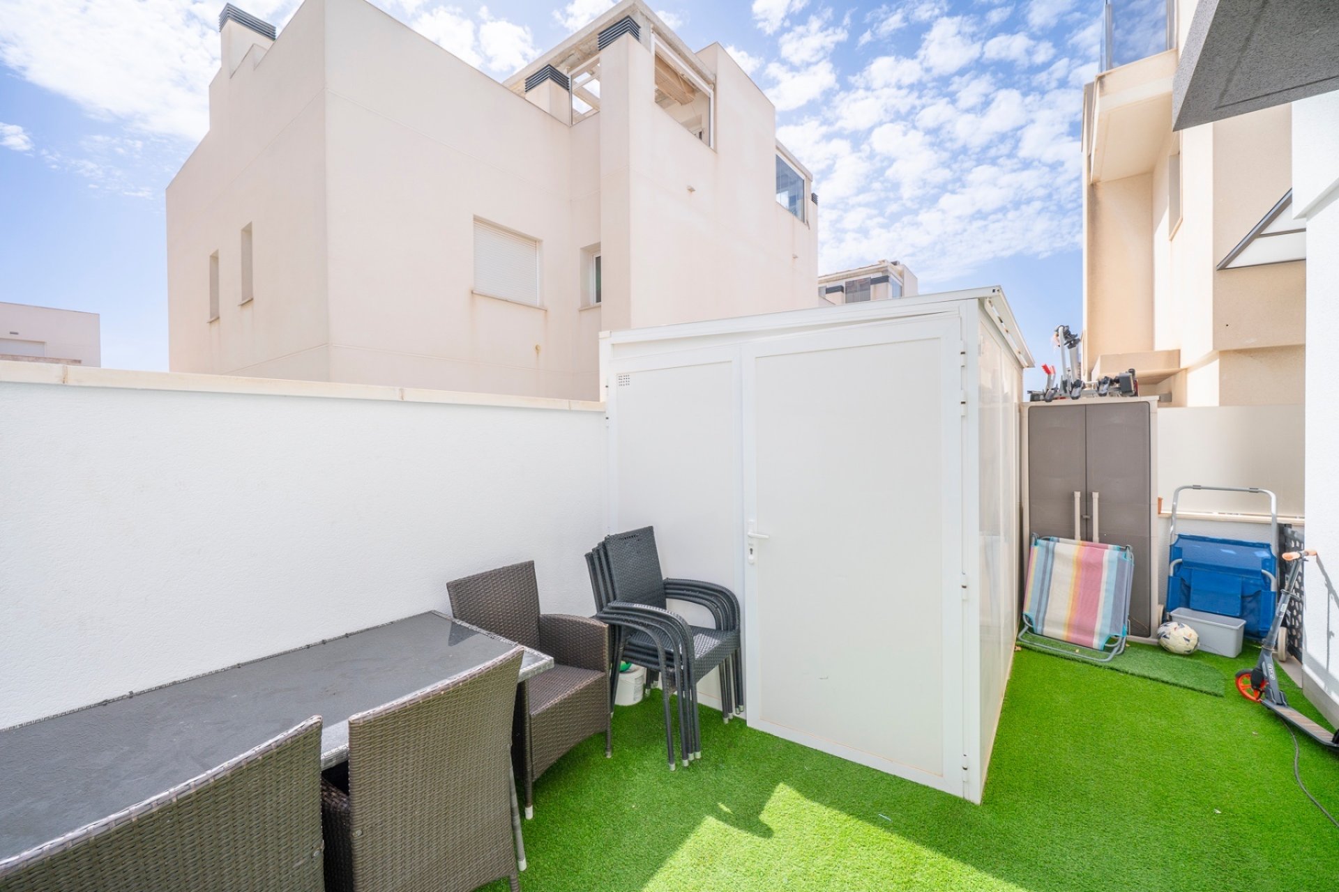Resale - Villa - Torrevieja