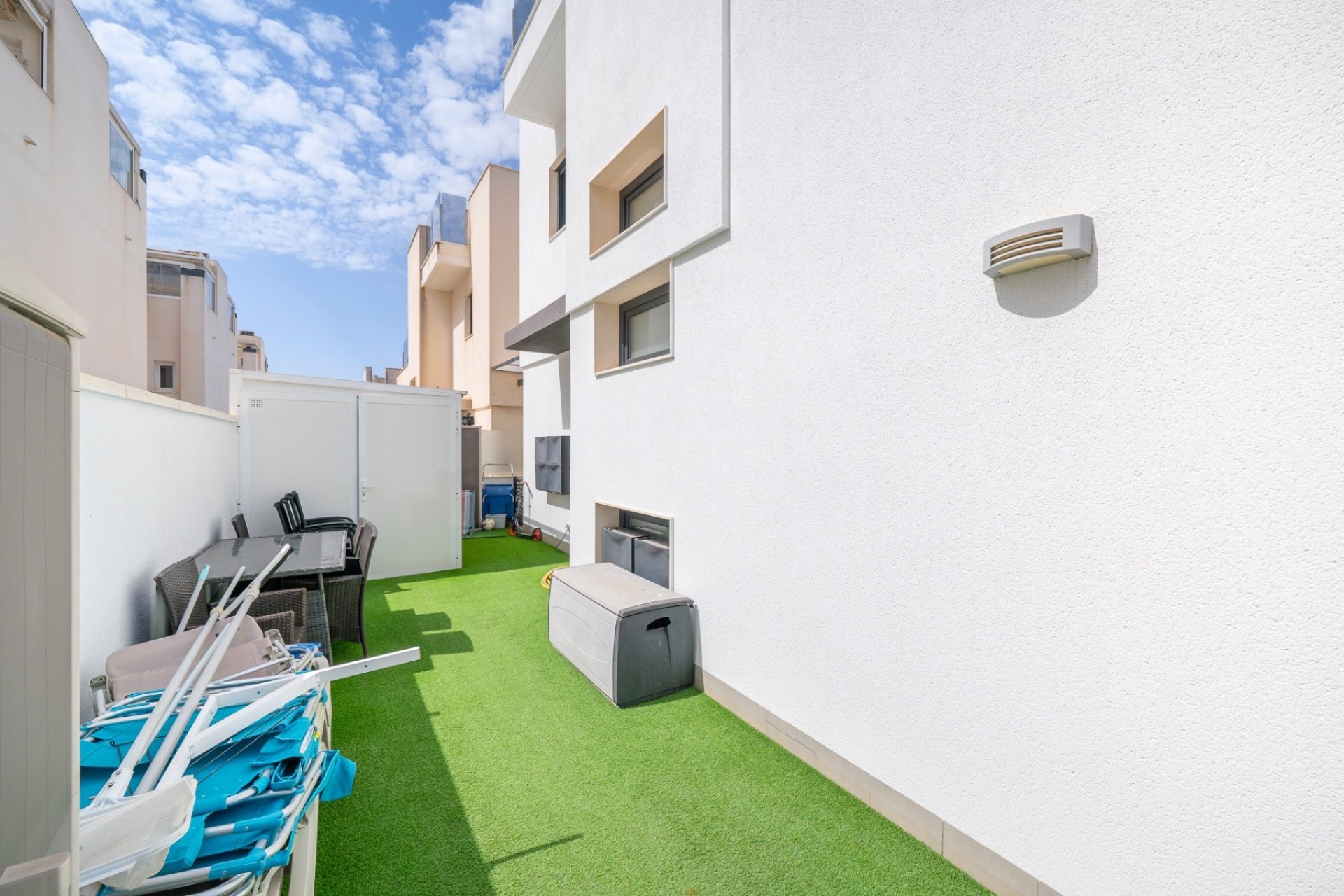 Resale - Villa - Torrevieja