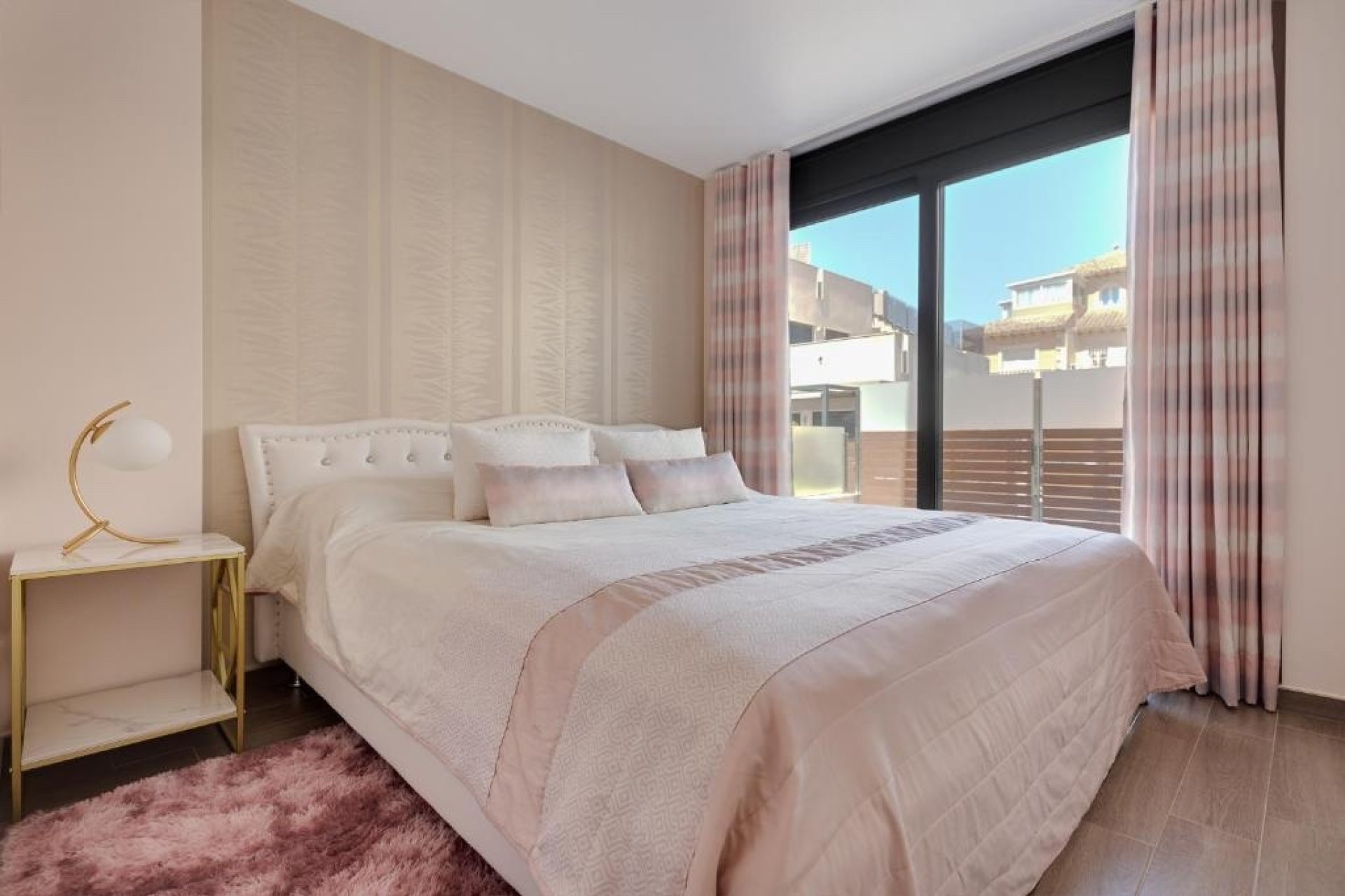 Resale - Villa - Torrevieja