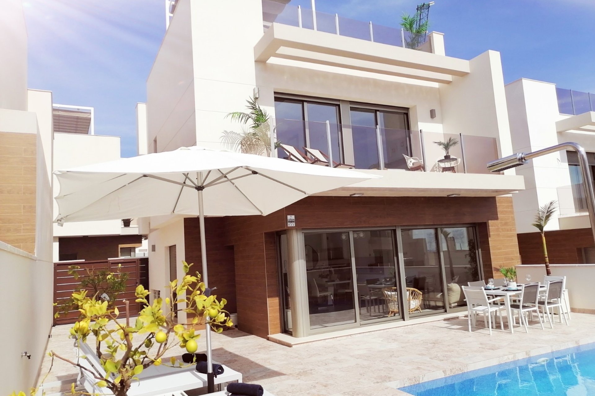 Resale - Villa - Villamartín