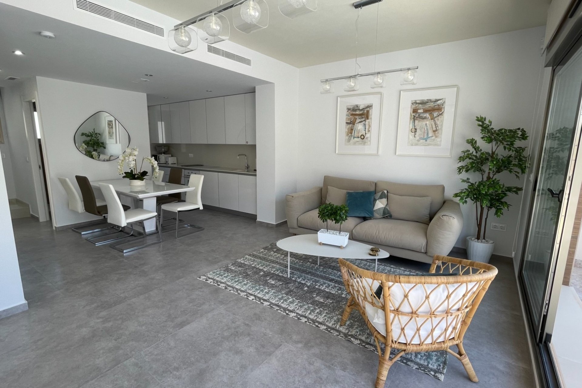 Resale - Villa - Villamartín