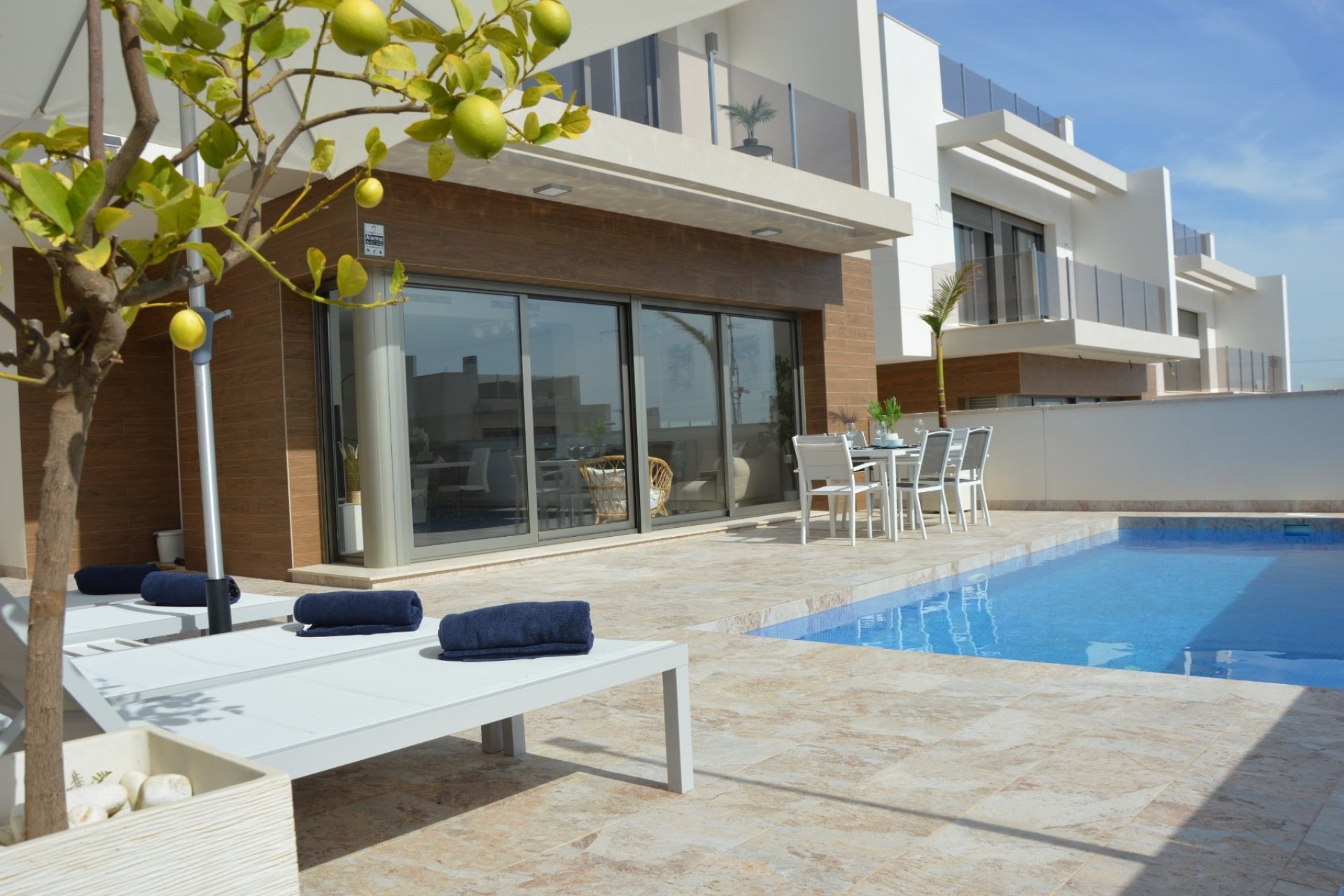 Resale - Villa - Villamartín