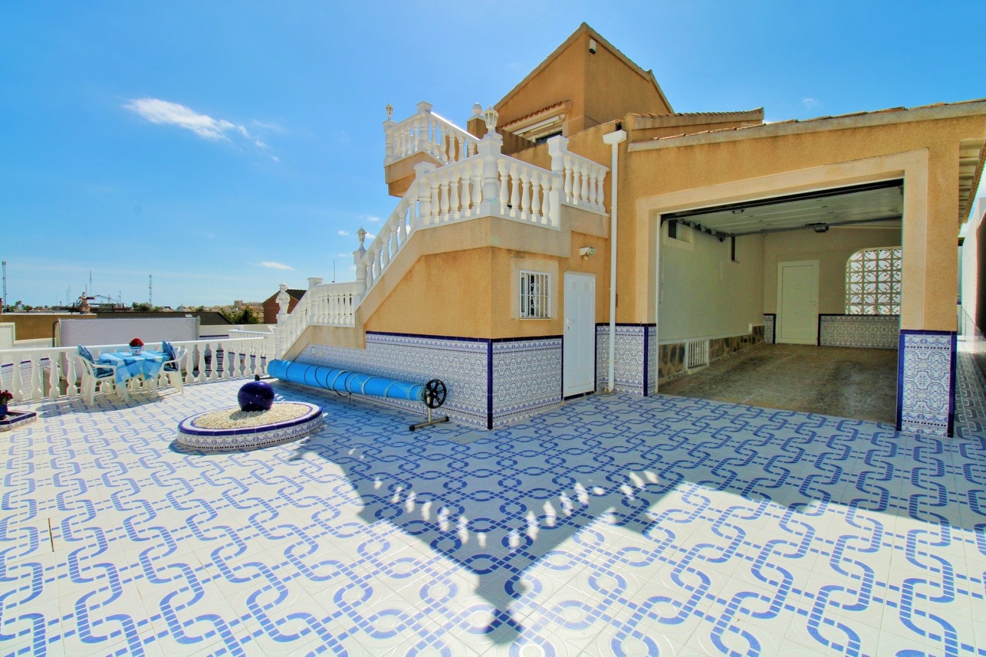 Resale - Villa - Villamartín
