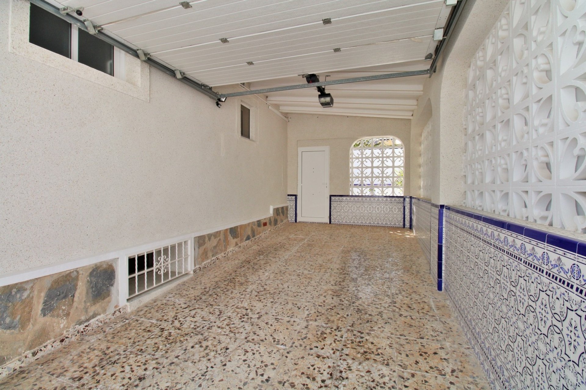 Resale - Villa - Villamartín