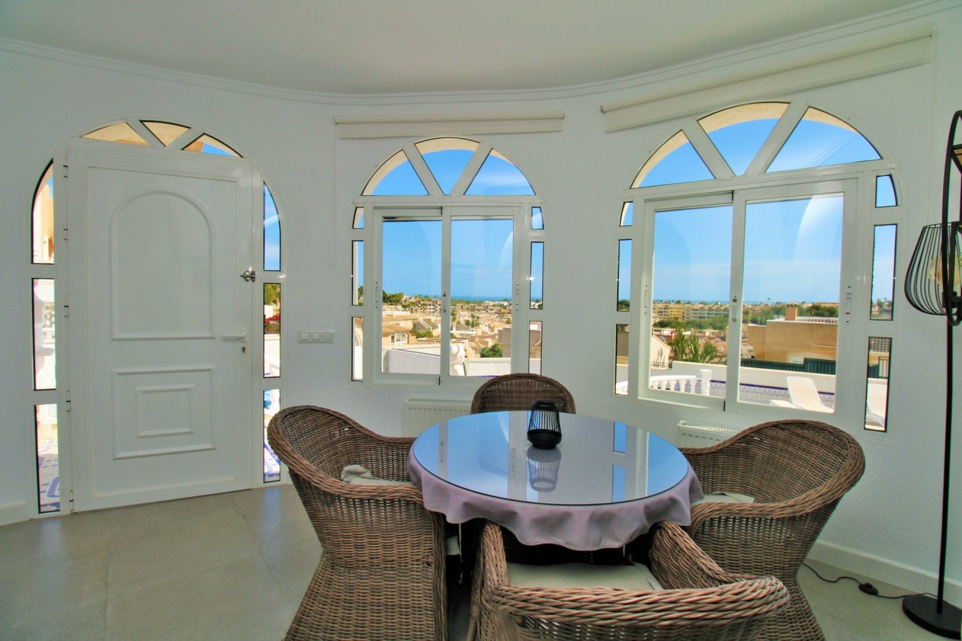 Resale - Villa - Villamartín