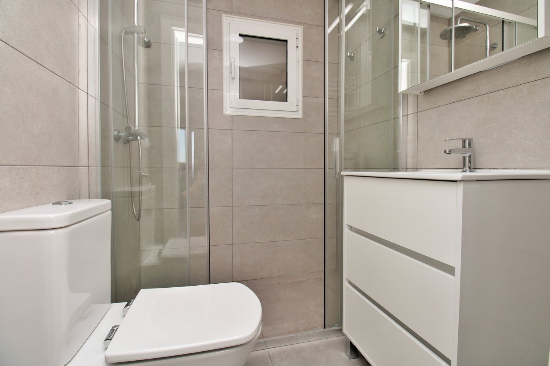 Resale - Villa - Villamartín