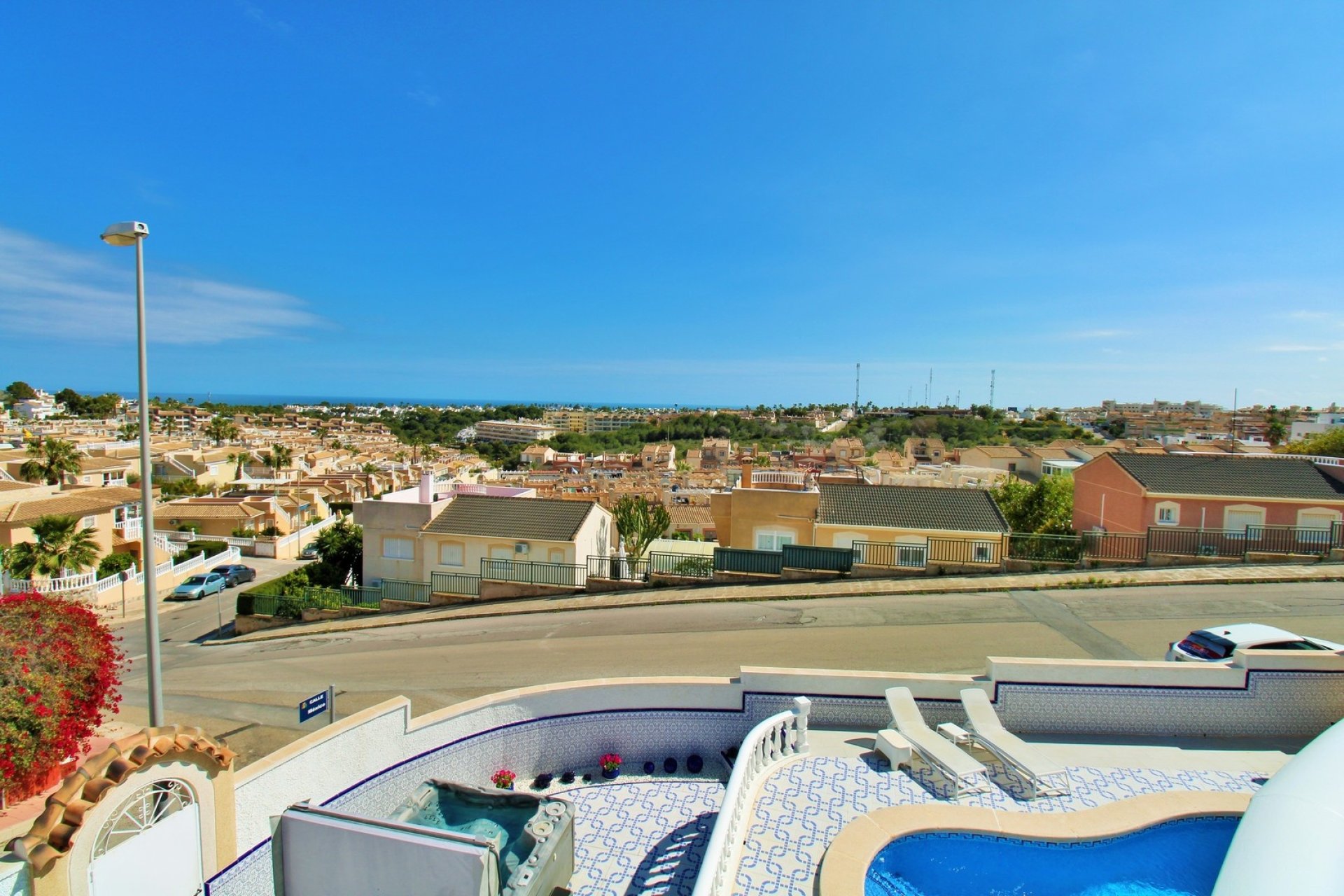 Resale - Villa - Villamartín