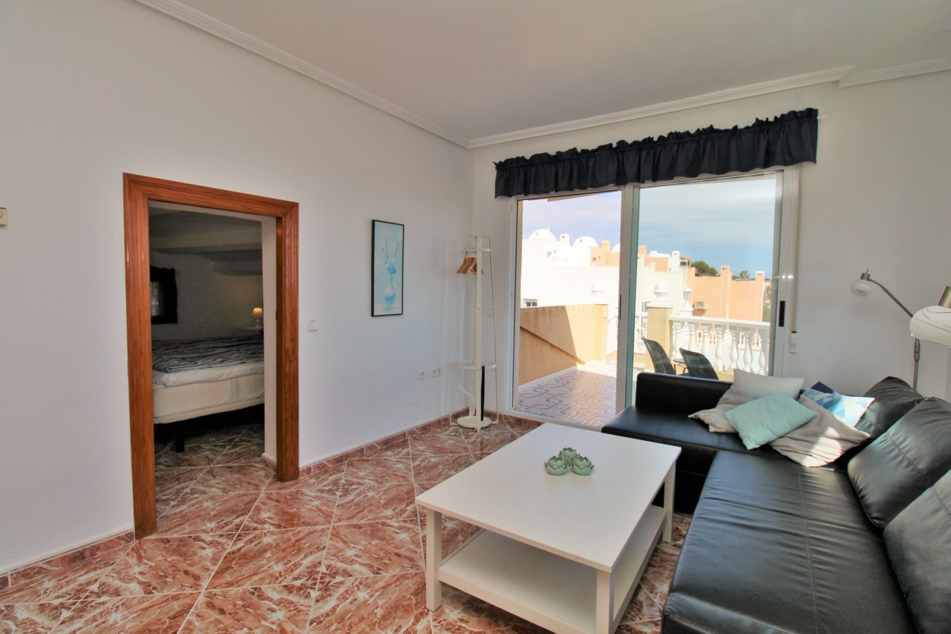 Resale - Villa - Villamartín