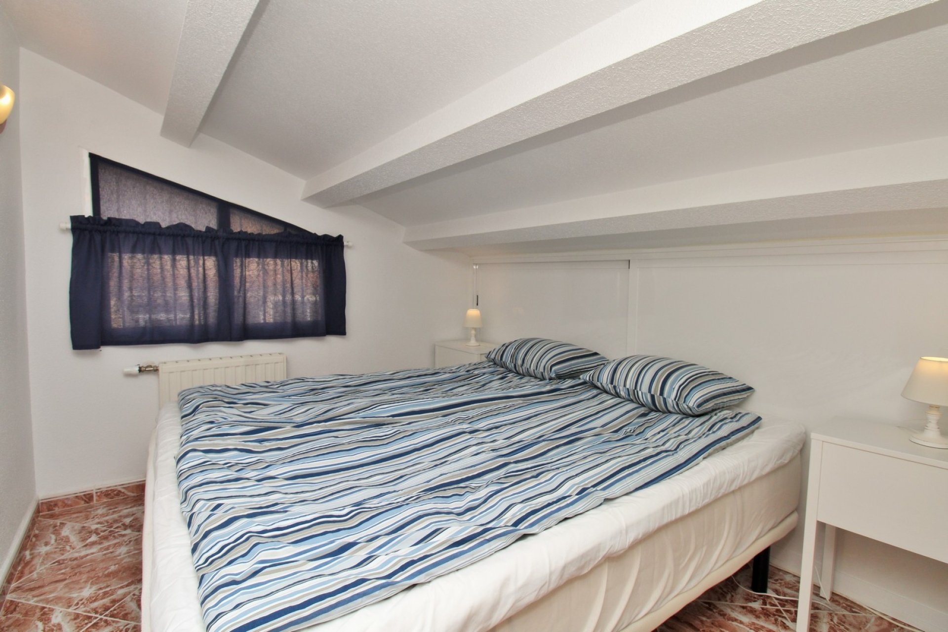 Resale - Villa - Villamartín