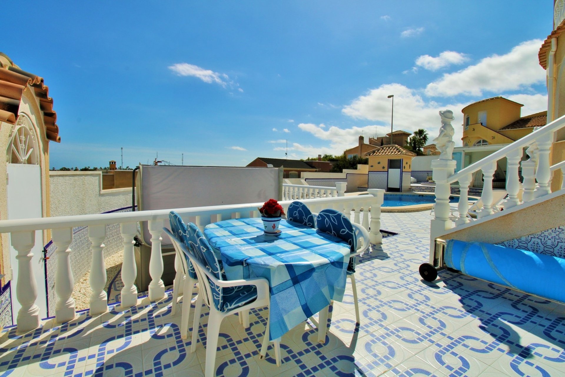 Resale - Villa - Villamartín