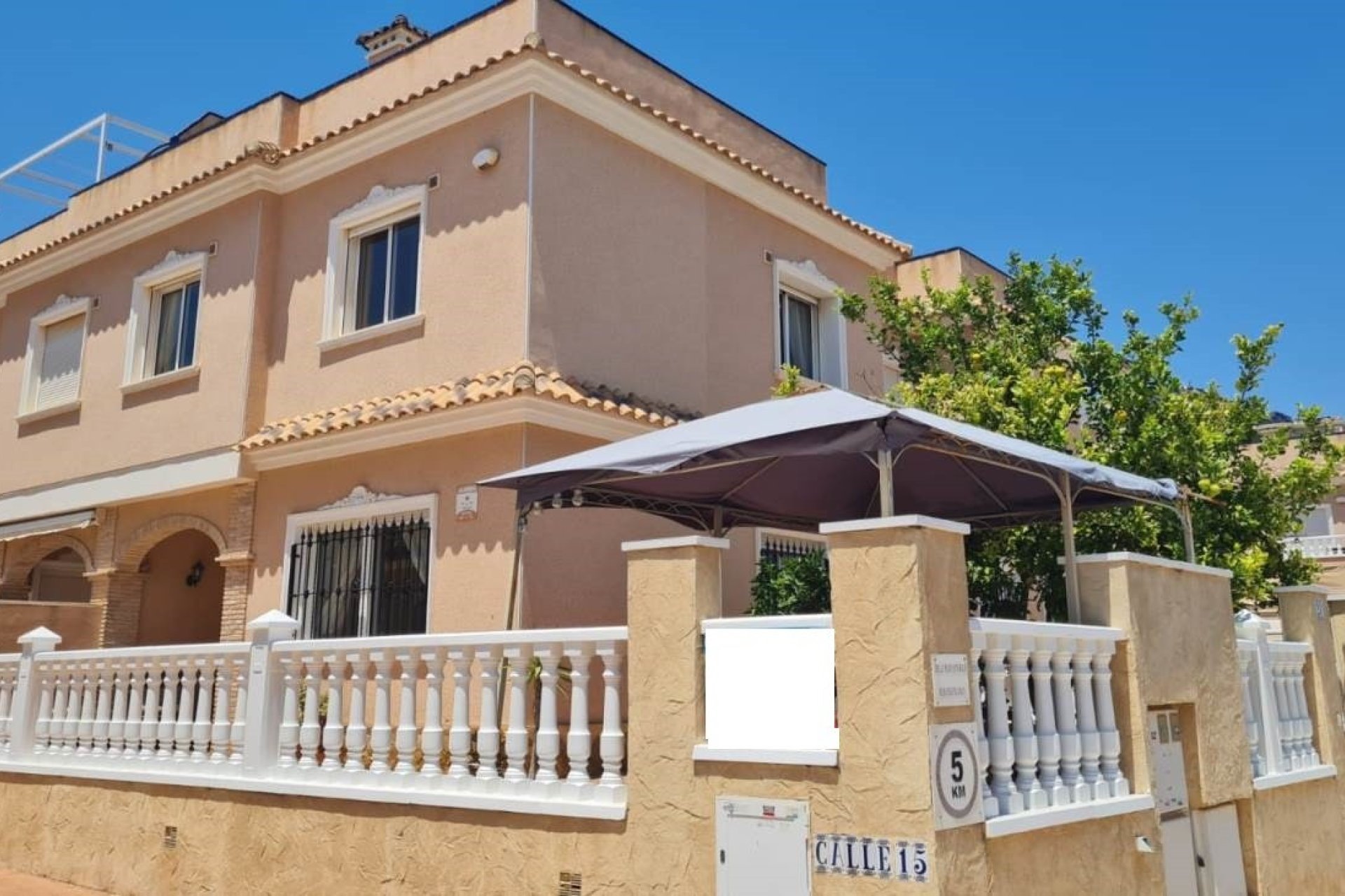 Resale - Villa - Villamartín