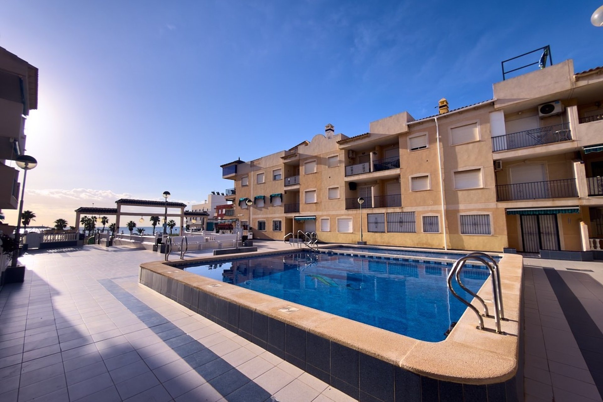 Reventa - Apartament / Duplex - Torrevieja - Playa Los Naufragos