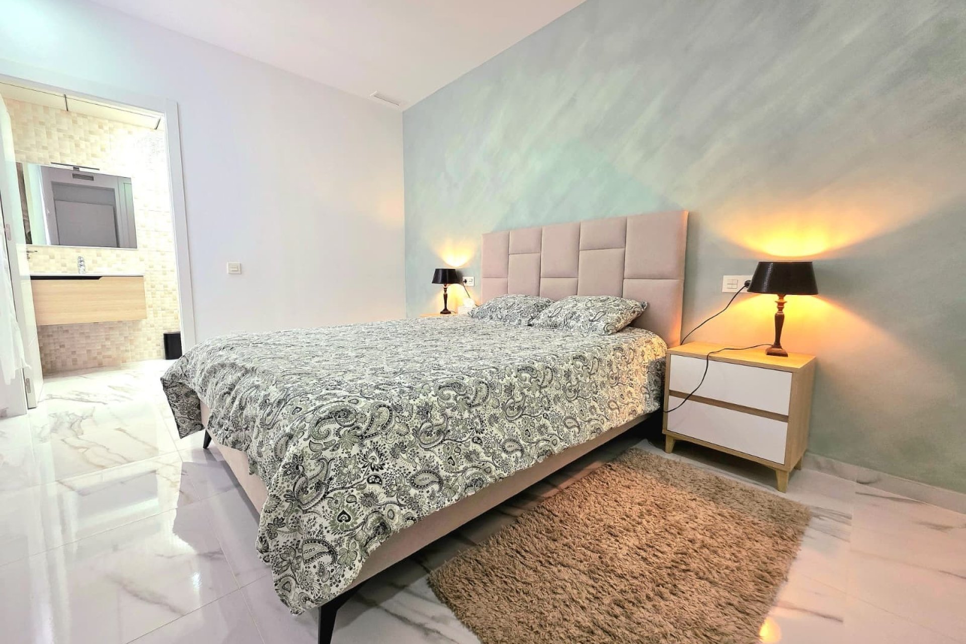 Reventa - Apartamento / piso - Torrevieja - Center