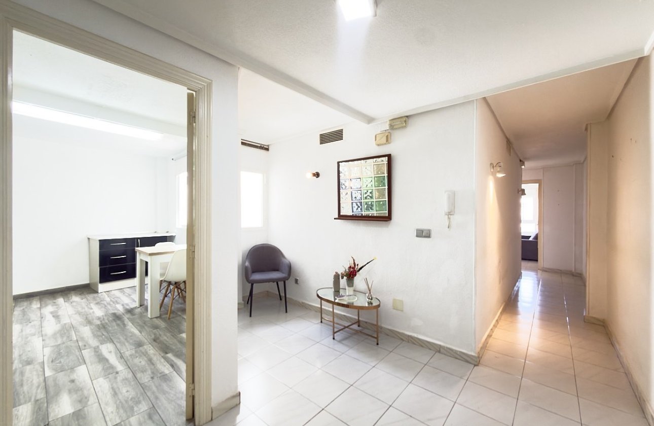 Reventa - Apartamento / piso - Torrevieja - Centro
