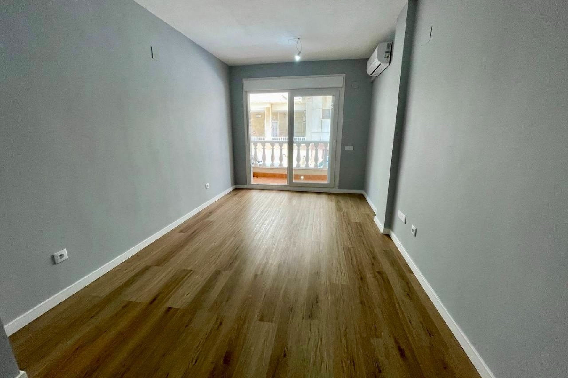 Reventa - Apartamento / piso - Torrevieja - La Mata