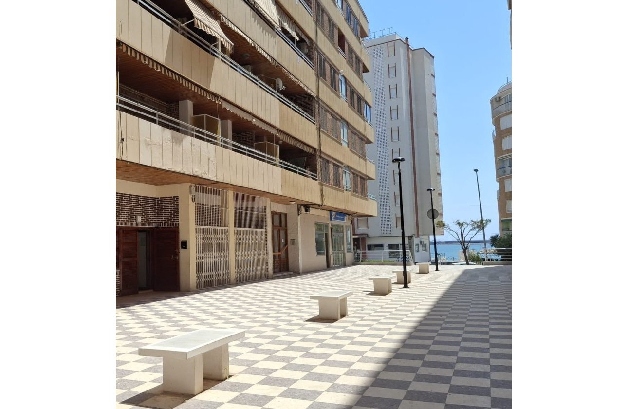 Reventa - Apartamento / piso - Torrevieja - Playa Acequion