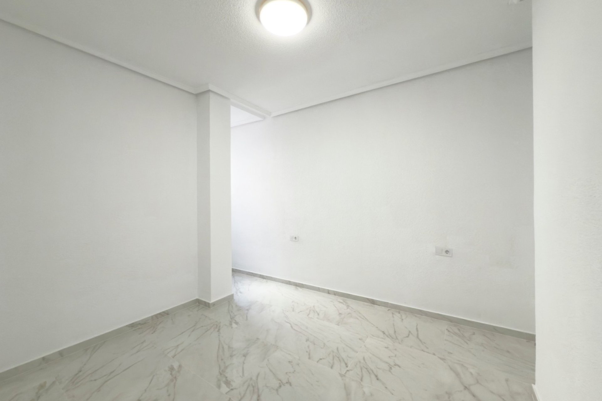 Reventa - Apartamento / piso - Torrevieja - Playa del Acequión