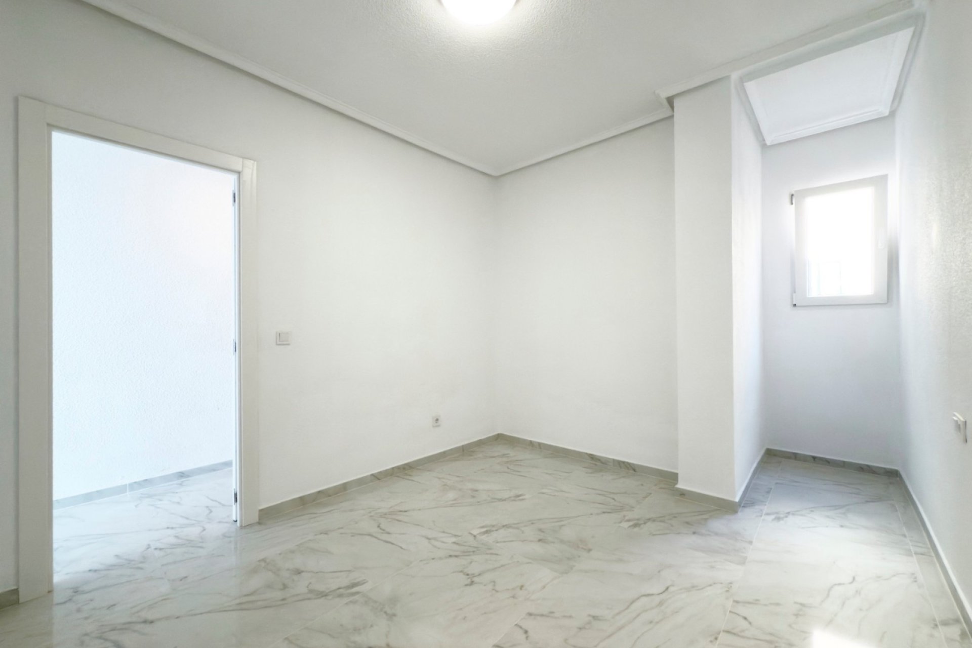 Reventa - Apartamento / piso - Torrevieja - Playa del Acequión