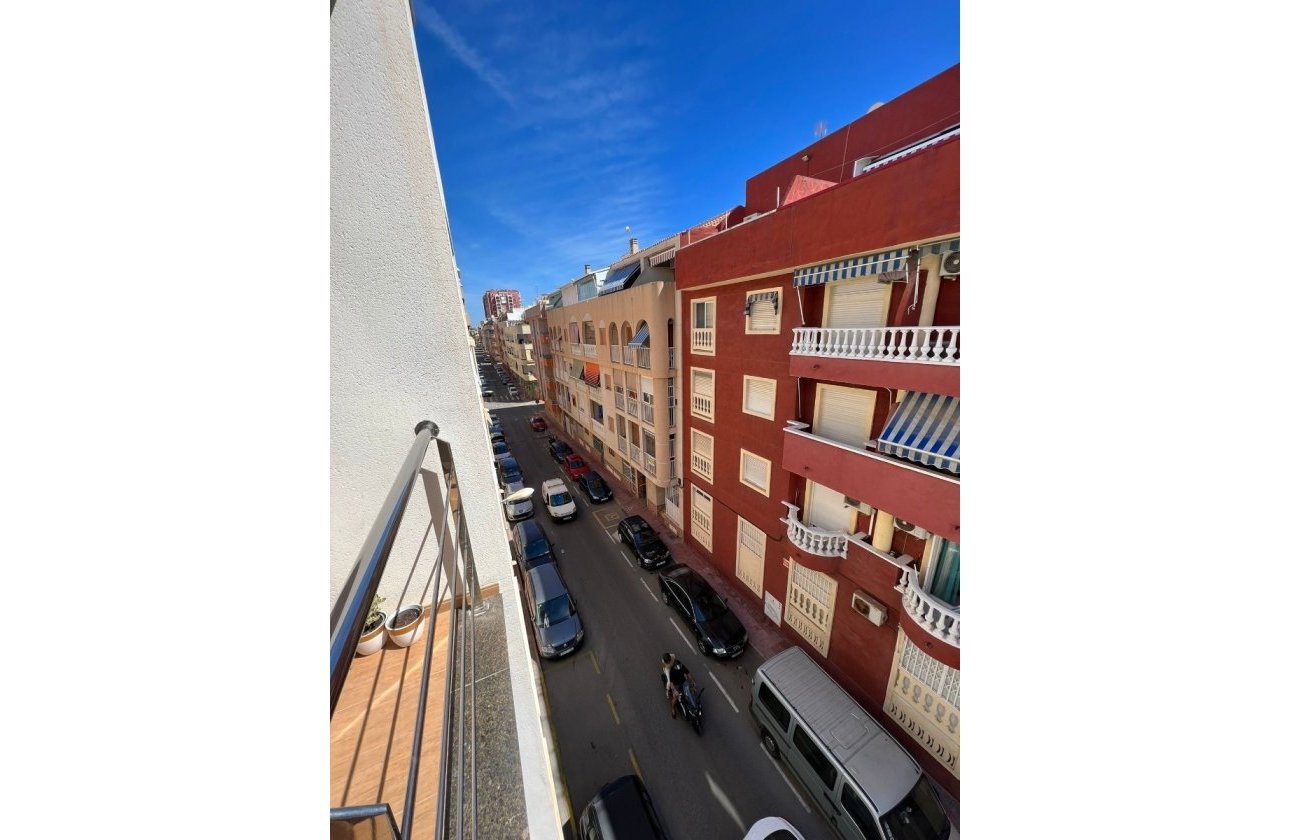 Reventa - Apartamento / piso - Torrevieja - Playa Los Locos