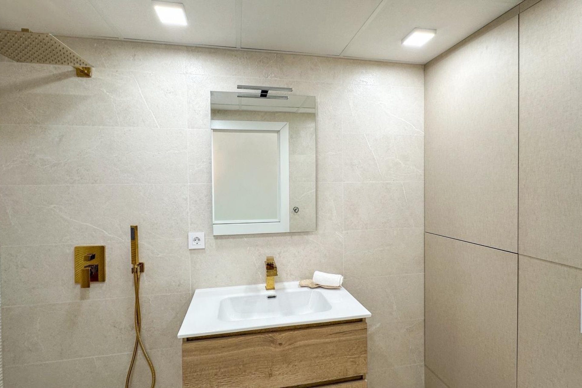 Reventa - Apartamento / piso - Torrevieja - Playa Los Naufragos