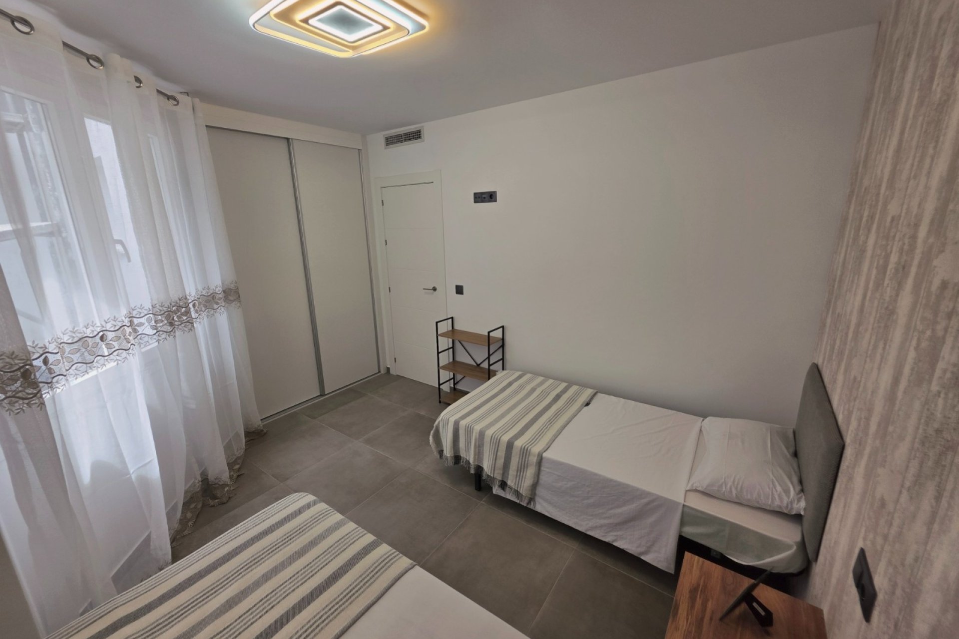 Reventa - Apartamento / piso - Torrevieja - Puerto