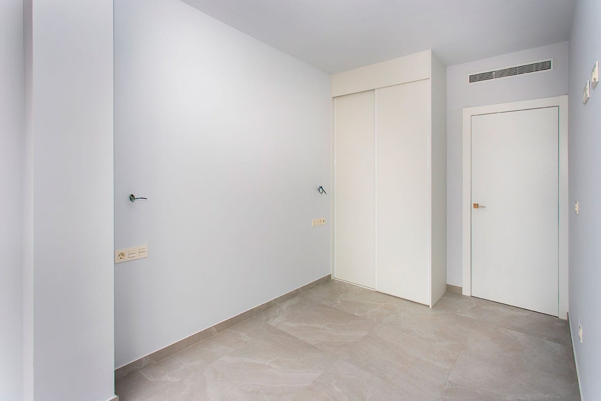 Reventa - Apartamento / piso - Torrevieja
