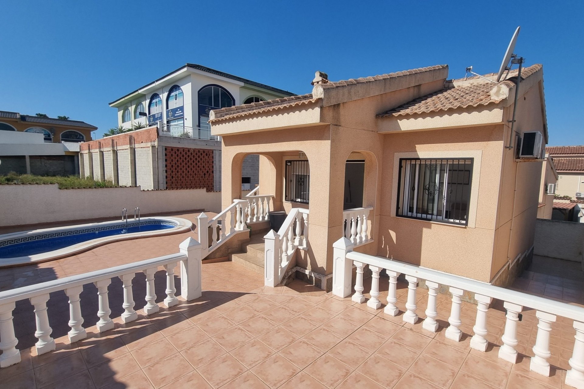 Reventa - Villa - Ciudad Quesada - Benimar