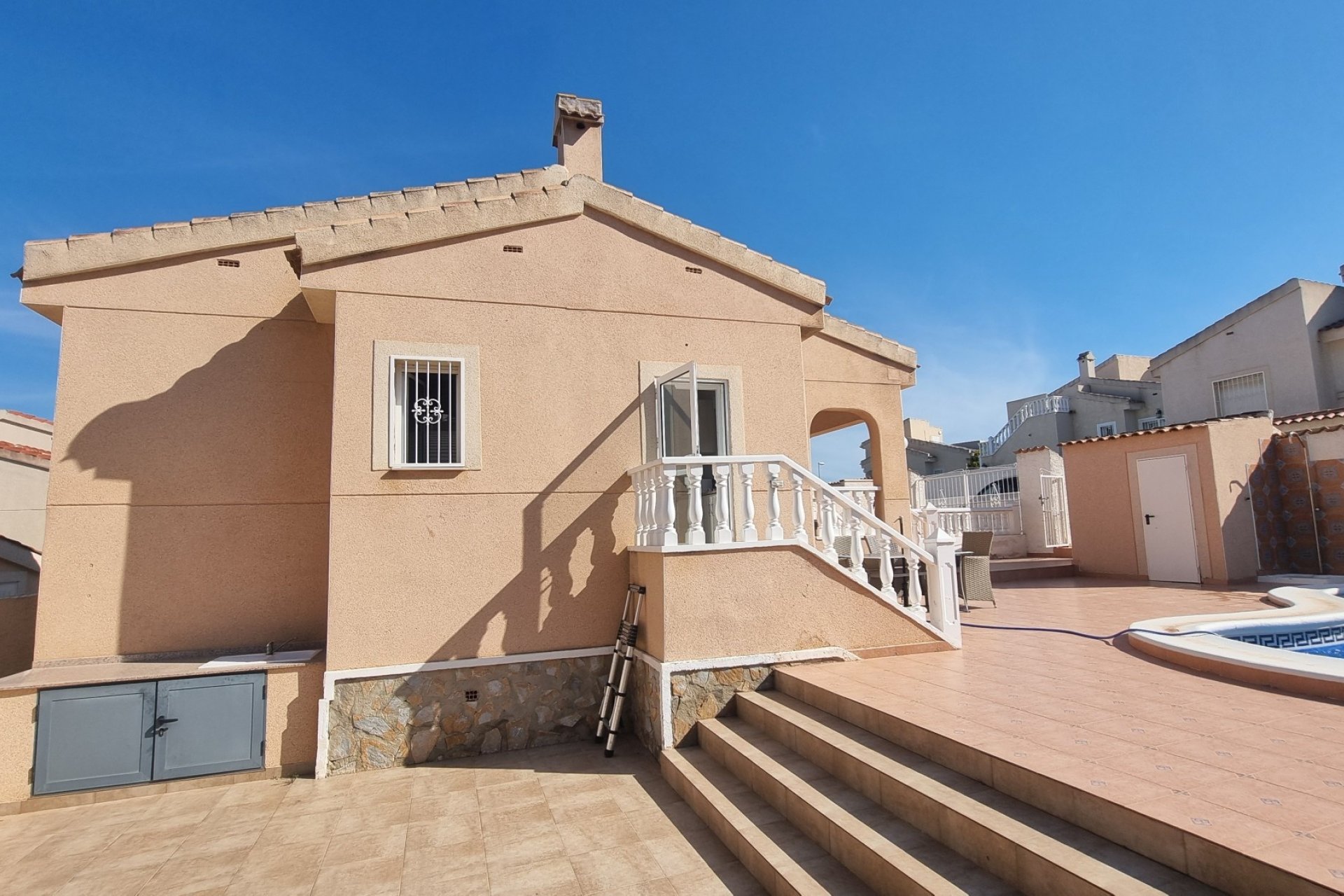 Reventa - Villa - Ciudad Quesada - Benimar