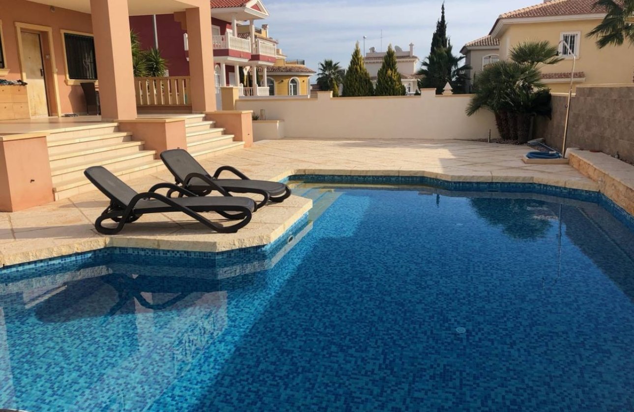 Reventa - Villa - Ciudad Quesada - La Fiesta