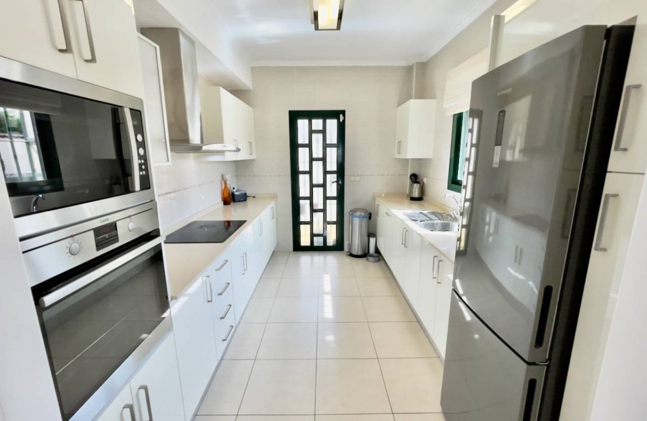 Reventa - Villa - Ciudad Quesada - La Fiesta