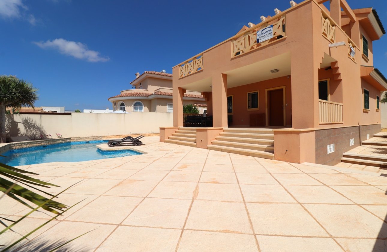 Reventa - Villa - Ciudad Quesada - La Fiesta