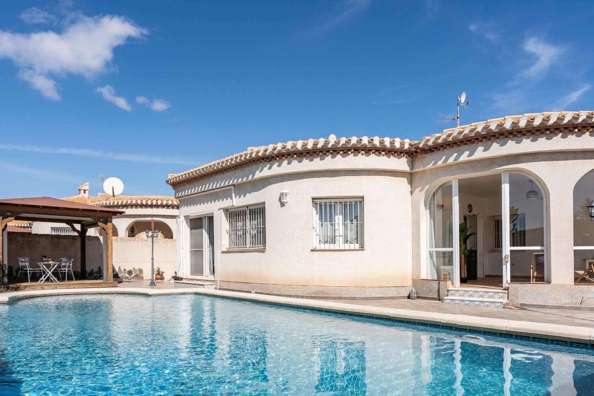 Reventa - Villa - Orihuela Costa - Playa Flamenca