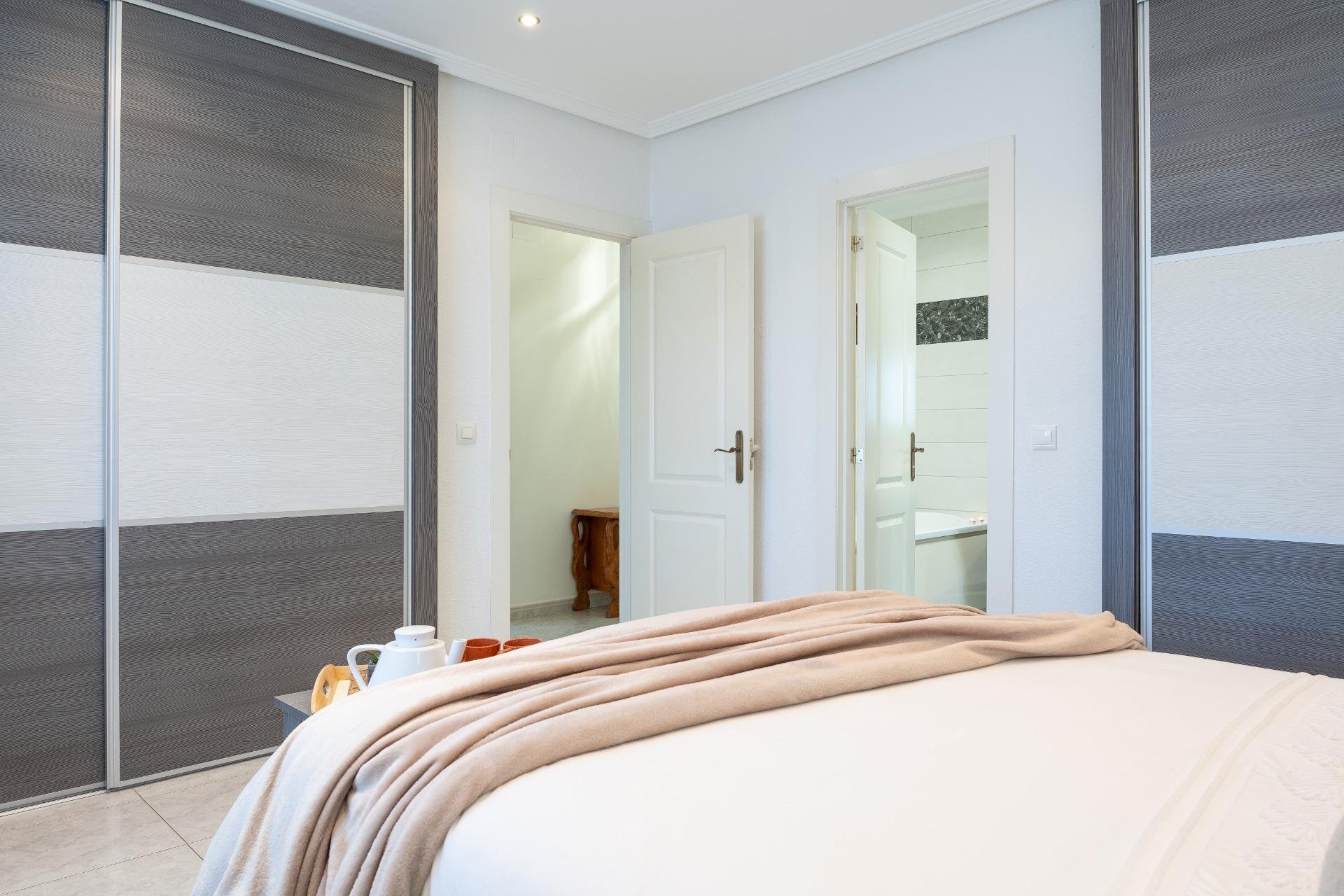 Reventa - Villa - Orihuela Costa - Playa Flamenca