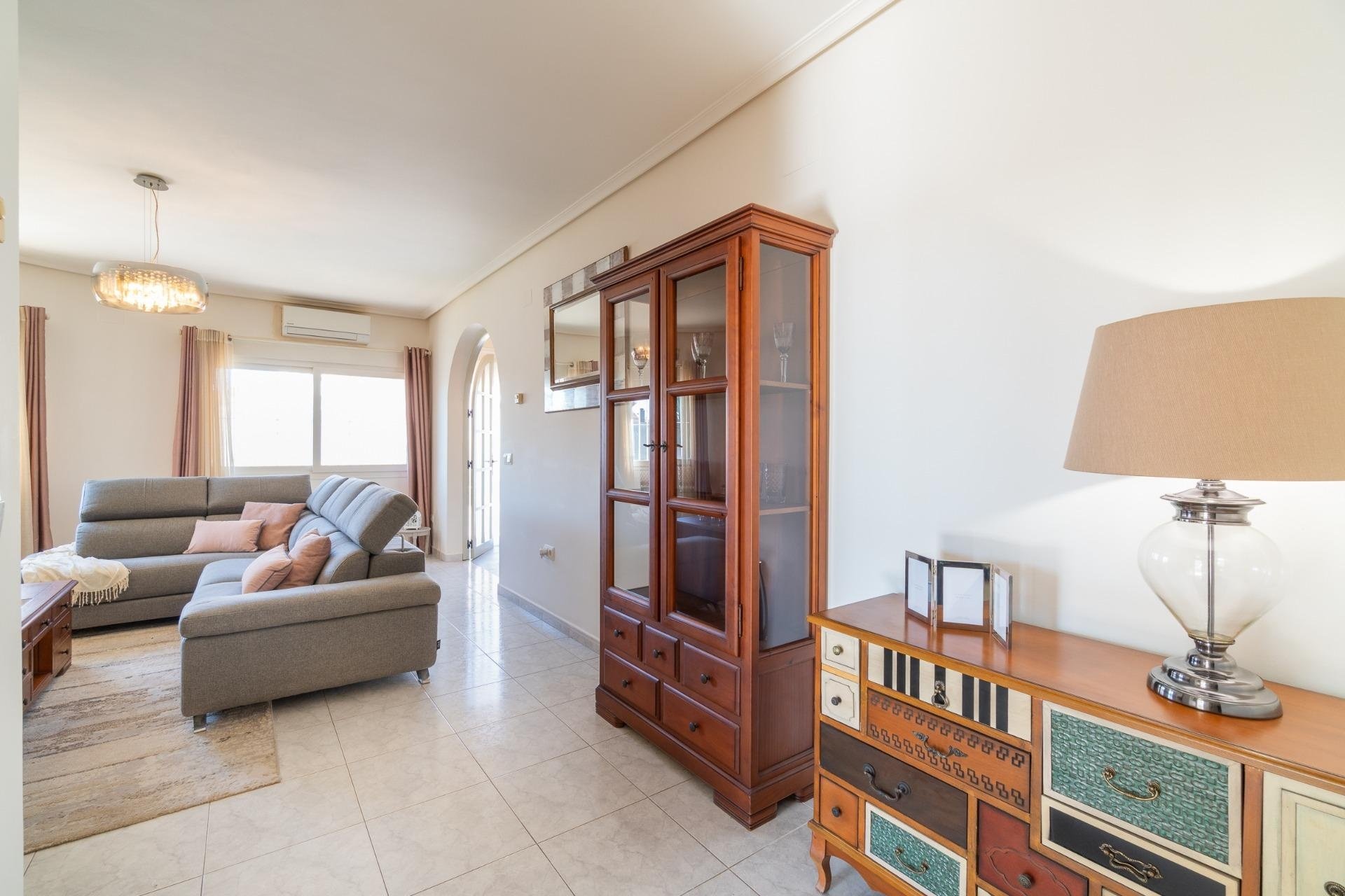 Reventa - Villa - Orihuela Costa - Playa Flamenca
