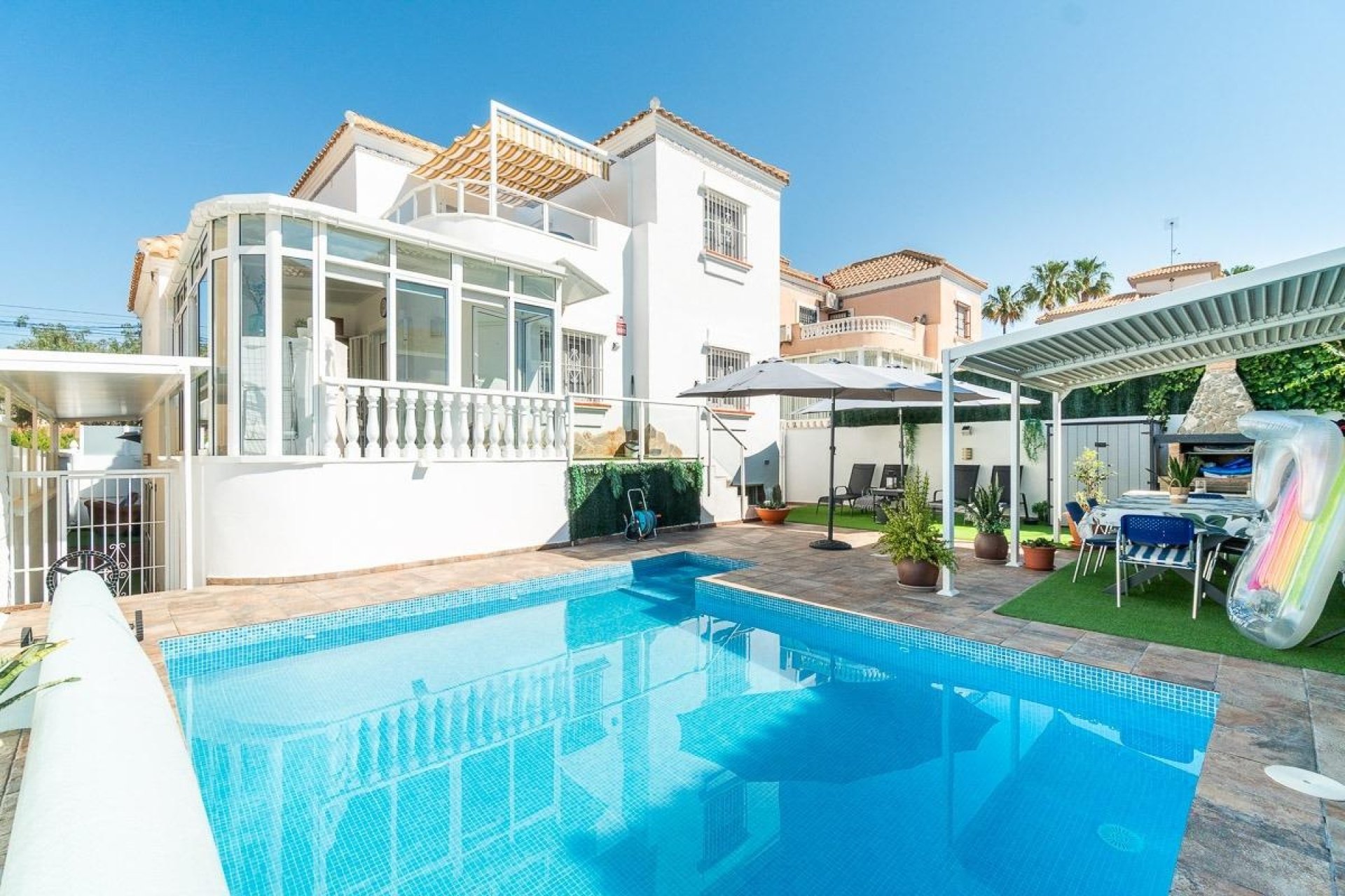 Reventa - Villa - San Miguel de Salinas - Las filipinas