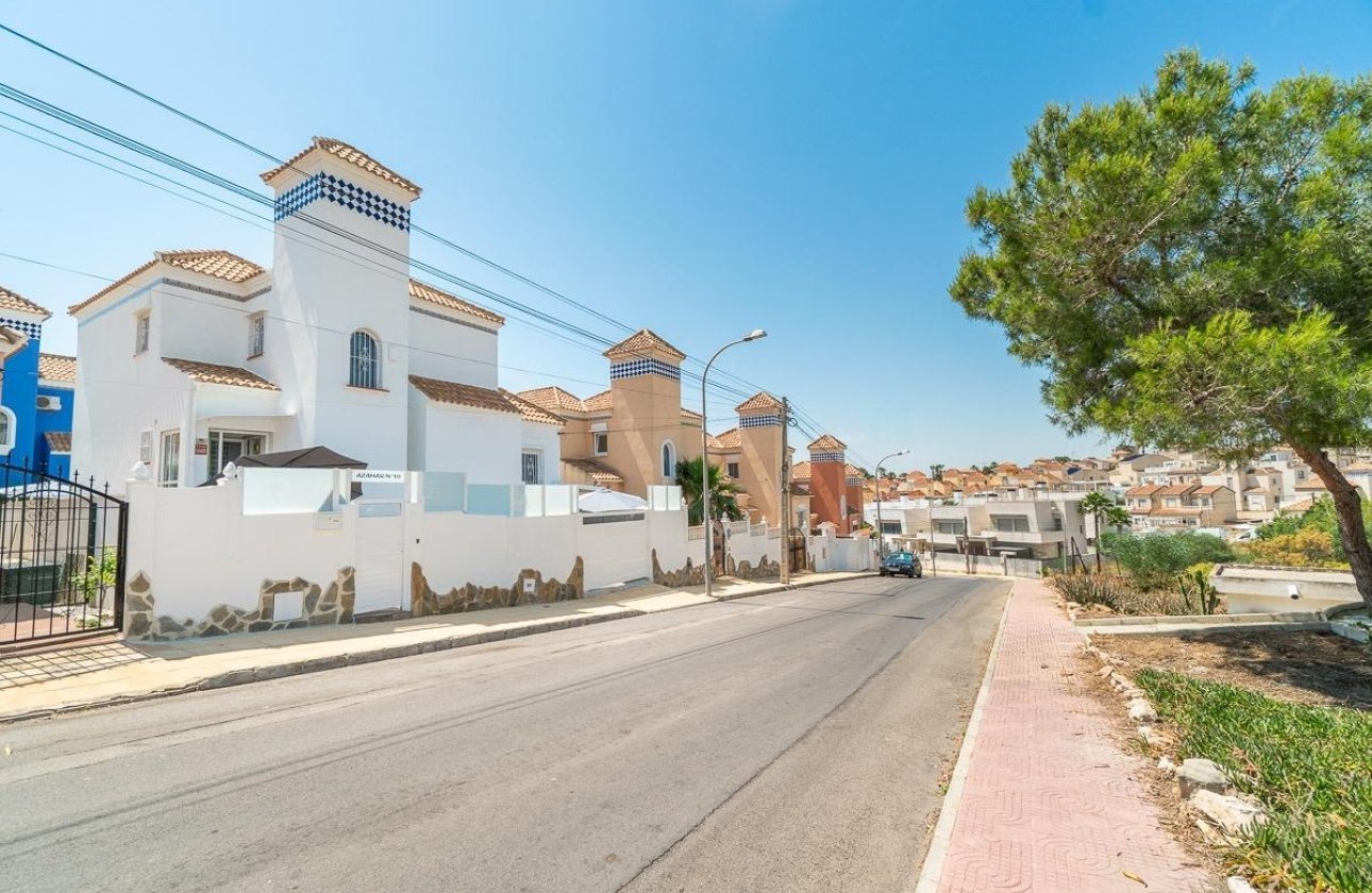 Reventa - Villa - San Miguel de Salinas - Las filipinas