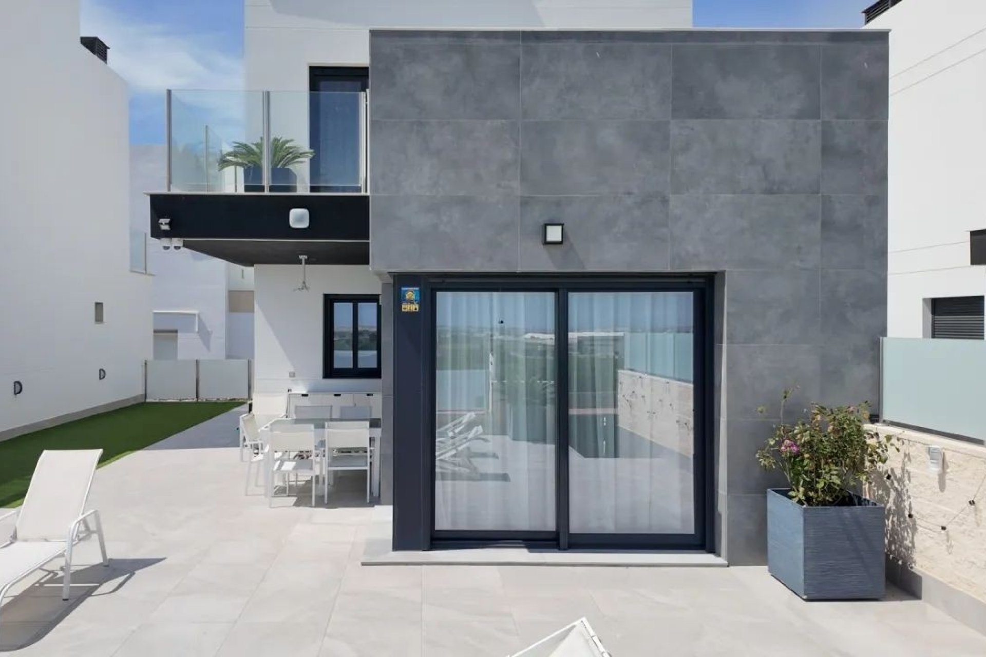 Reventa - Villa - Torrevieja - Los Balcones